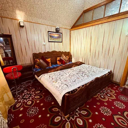 New Silver Jubilee Heritage Group Of Houseboats-2