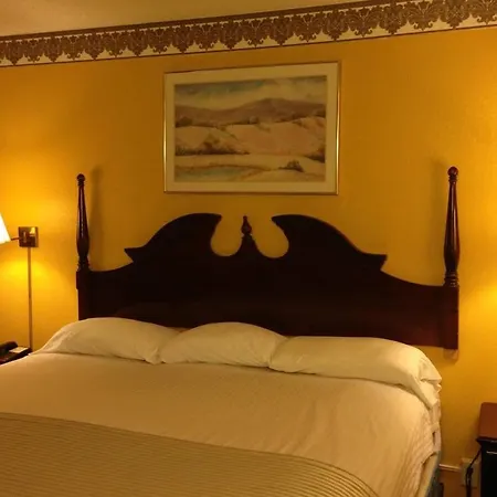 Americas Best Value Inn Macomb-3