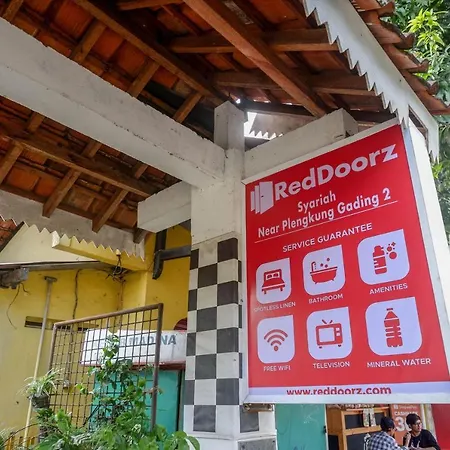 RedDoorz near Plengkung Gading 2-3