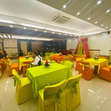 Hotel Lloyd Residency Nehru Place-2