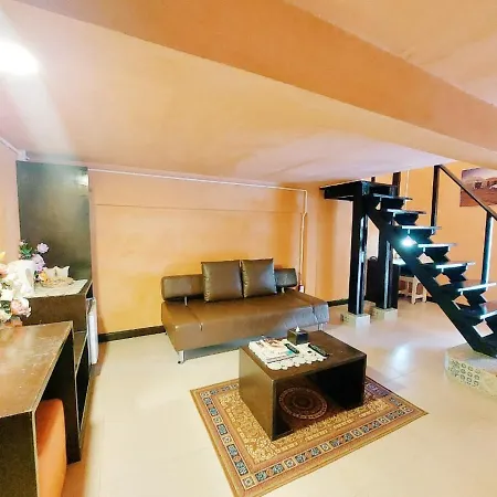 Retro Box Hotel Chumphon-3