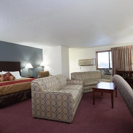 Travelodge By Wyndham Merrill-3