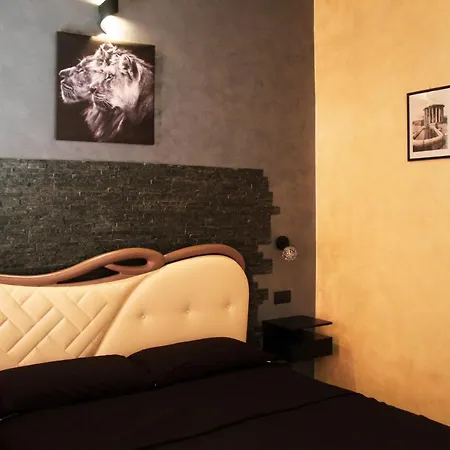 Lion Luxury Rooms-2