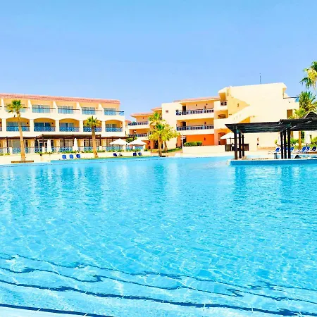 Ivy Cyrene Island Aqua Park Resort (Adults Only)-2