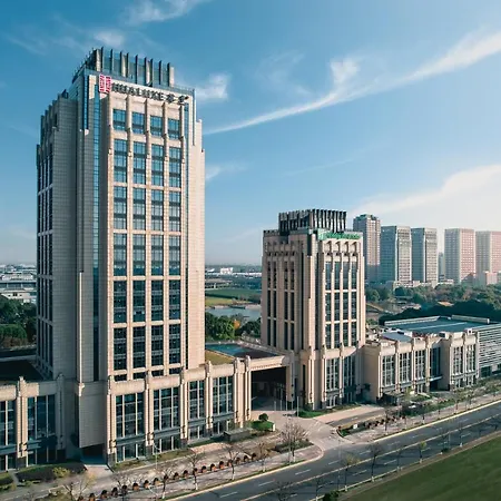 Hualuxe Kunshan Huaqiao By Ihg - F1 Racing Preferred Hotel-3