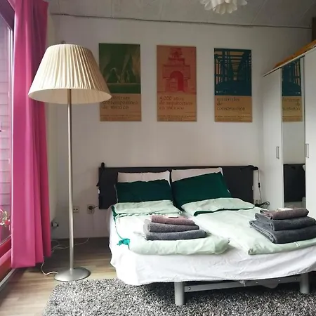 B&B 16C Maassluis NL-3