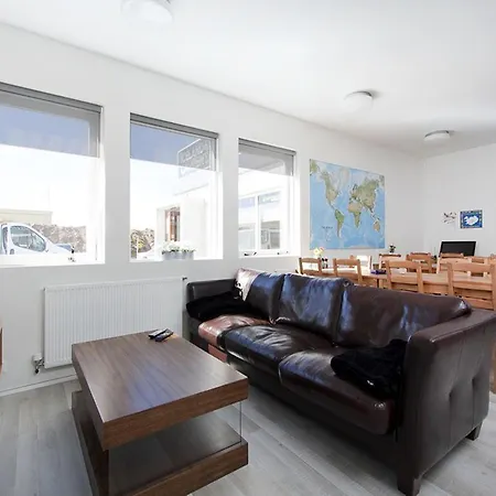 Kef Guesthouse By Keflavik Airport-3