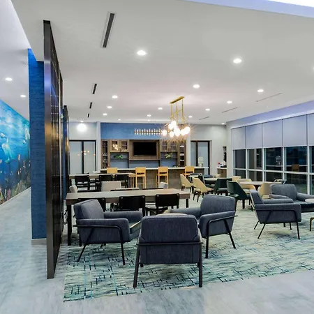 La Quinta Inn & Suites By Wyndham Galveston North At I-45-2