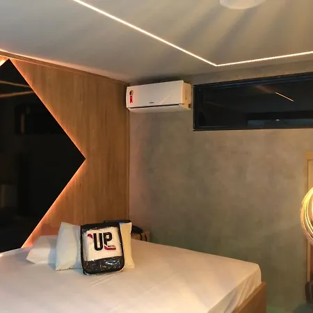Up Motel-3