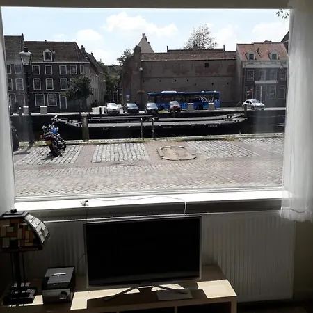 Thorbecke Canal View 45M2 Loft-2