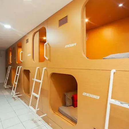 Reddoorz Hostel Near Taman Puring-3