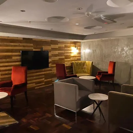 Mapungubwe Hotel Apartments Marshalltown-2