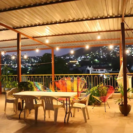 Hotel Casa Mandarine , Amazing Private Rooms W Balcony, Rooftop, Hammocks, Ac, Smartv, 100Mbs!-3