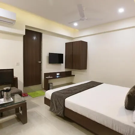 Hotel Luxura, Ahmedabad-3
