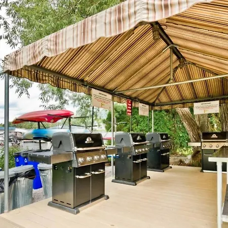 Magog Waterfront Condo-2