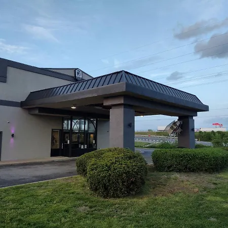 Hotel 7 Inn Paducah-3