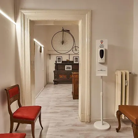 Cuore Di Bologna Suites-2
