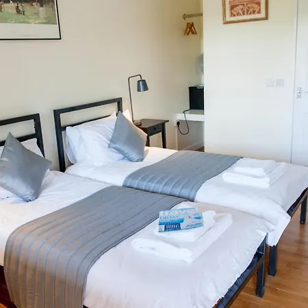 Cowbridge Cabins-3