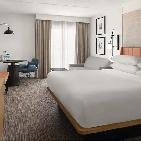 Sheraton Milwaukee Brookfield-2