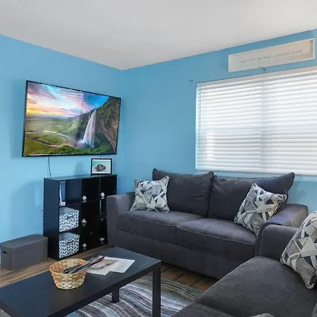 Beautiful Blue Ocean Condo-2
