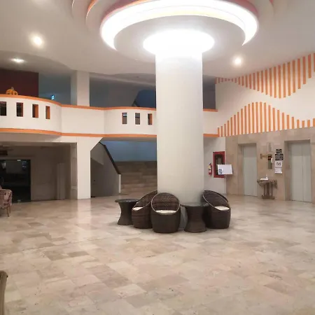 Supanich Condo Opposite The Train Station Chiangmai-3