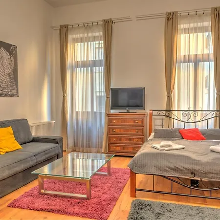 Budapest Center Apartments-3