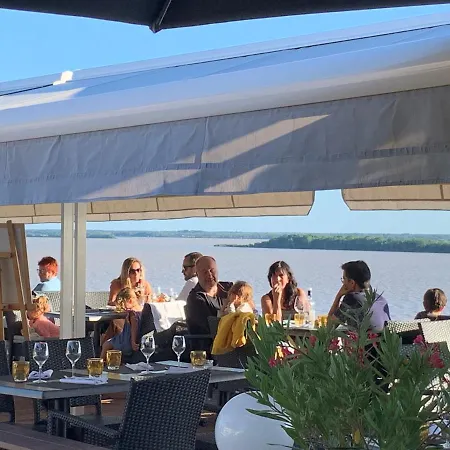 Logis Hotel Restaurant La Citadelle-3
