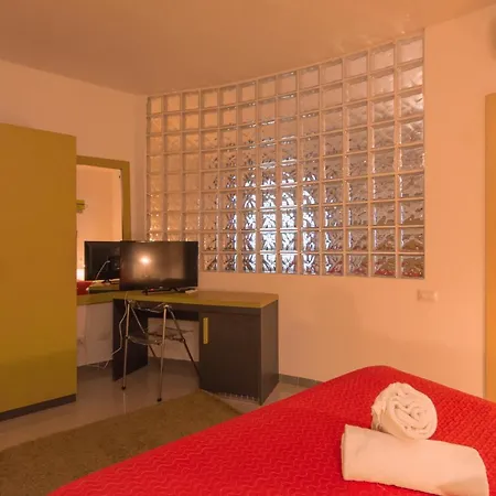 Delta Rooms-3