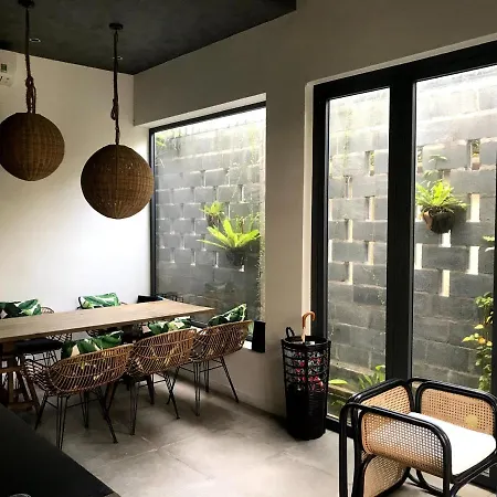 Green River Boutique Home-3