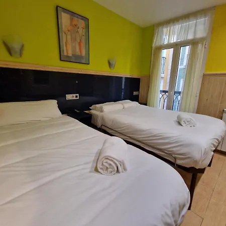 Pension Izar Bat Guesthouse - Self Check-In-3
