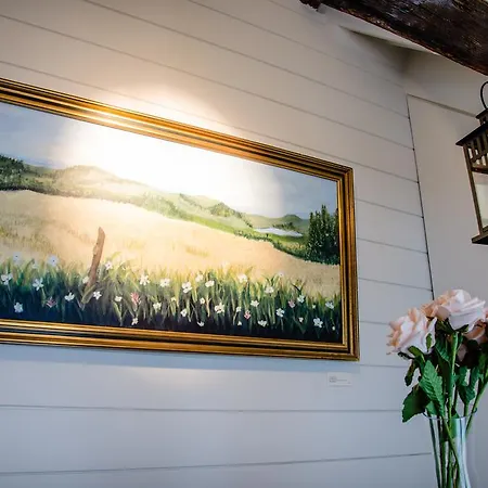 The White Queen B&B-2