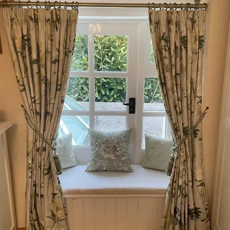 Millstream Cottage B & B-3