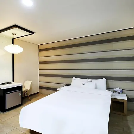 White Tourist Hotel-3