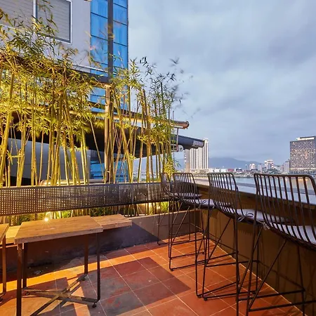 The Garden Capsule Hotel-3