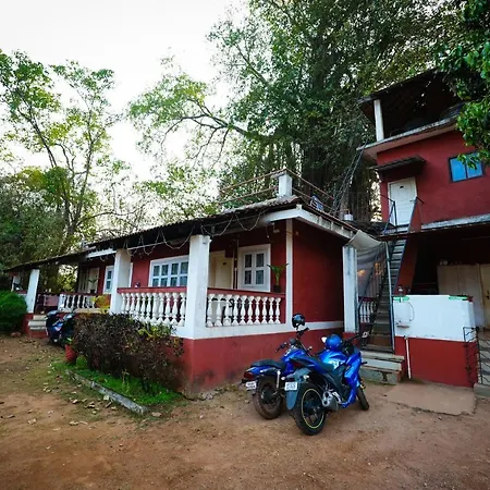 Nomadgao Vila Nova - Social Hotel With Coworking, Fast Wifi, And Goan Charm-2