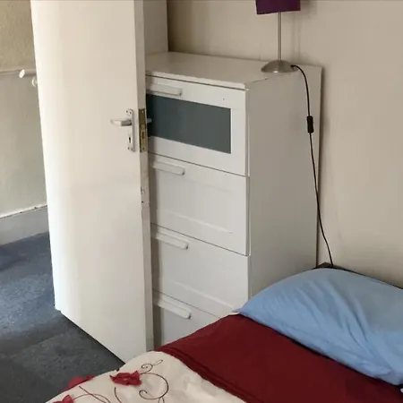 Rooms To Let In London-3