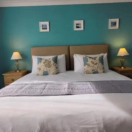 Churston Way Lodge Guest House-3