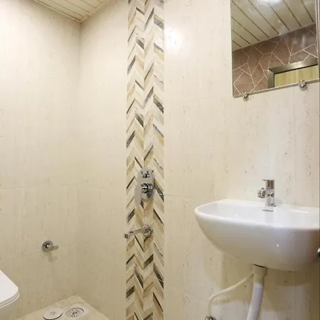 Hotel Crown Goregaon Mumbai-2