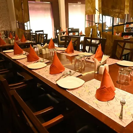 Regency Square Hotel-3