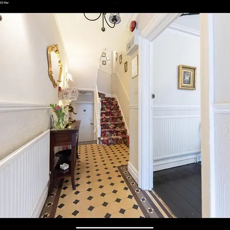 Albury House-3