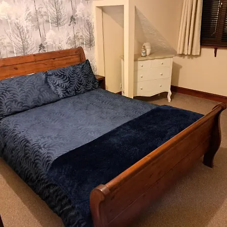 Highfields Holidays Bed & Breakfast-3