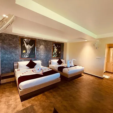 Foggy Knolls Resort-2