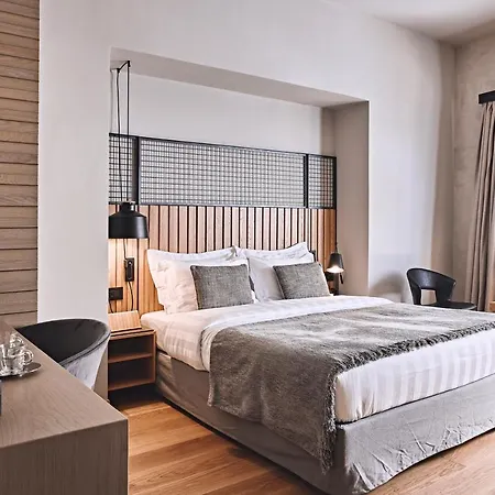 Cama Luxury Suites Glyfada-3