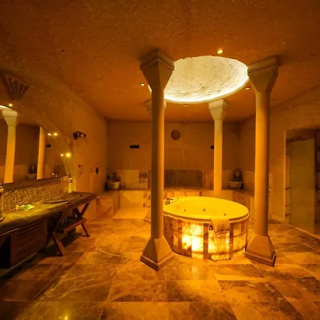 Shoestring Cave House-3