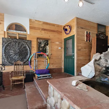 Wanderer Studio, An Off Grid Mountain Guest Studio With Fantastic Views-2
