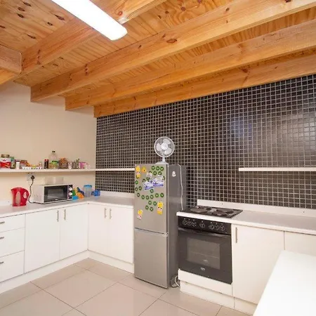Affordable Guest House At Great Choice Guest Houses-3