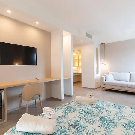 Molo Brin Rooms & Suites-3