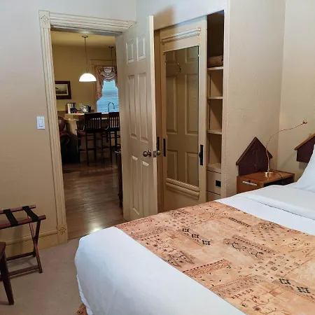 Third Mission Heritage Suites-2