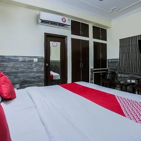 Oyo Downtown Inn Near Leisure Valley Park-2