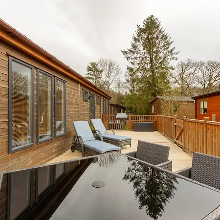 Lakeside 4 Lodge-3